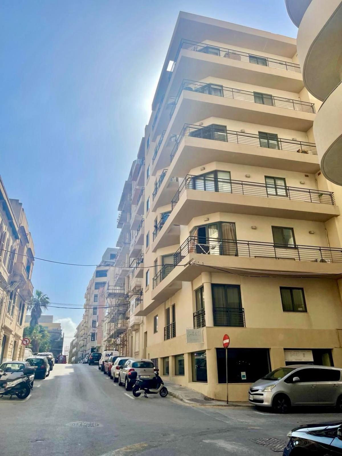 Aron Seaviews Apartment Sliema Buitenkant foto