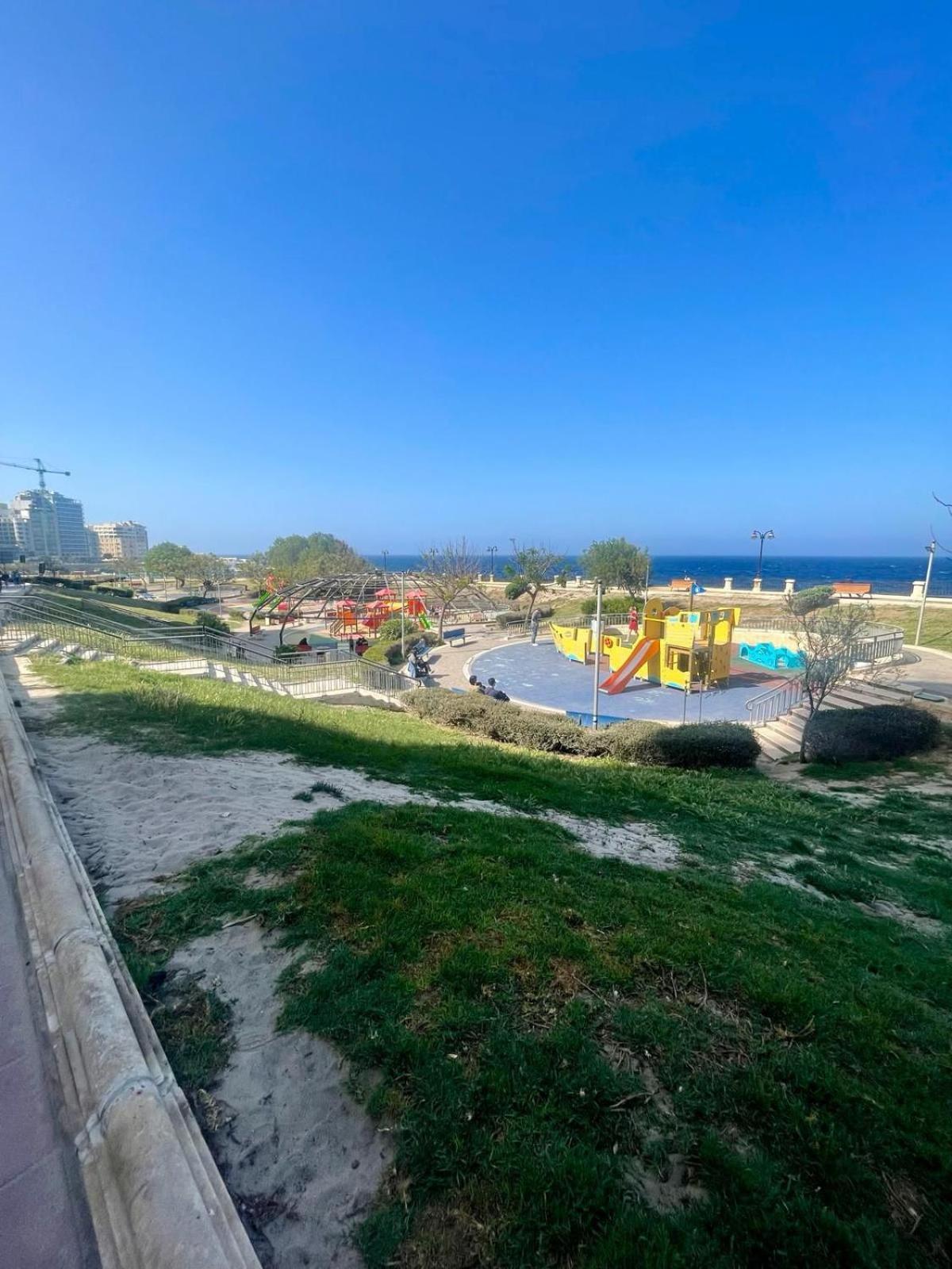 Aron Seaviews Apartment Sliema Buitenkant foto