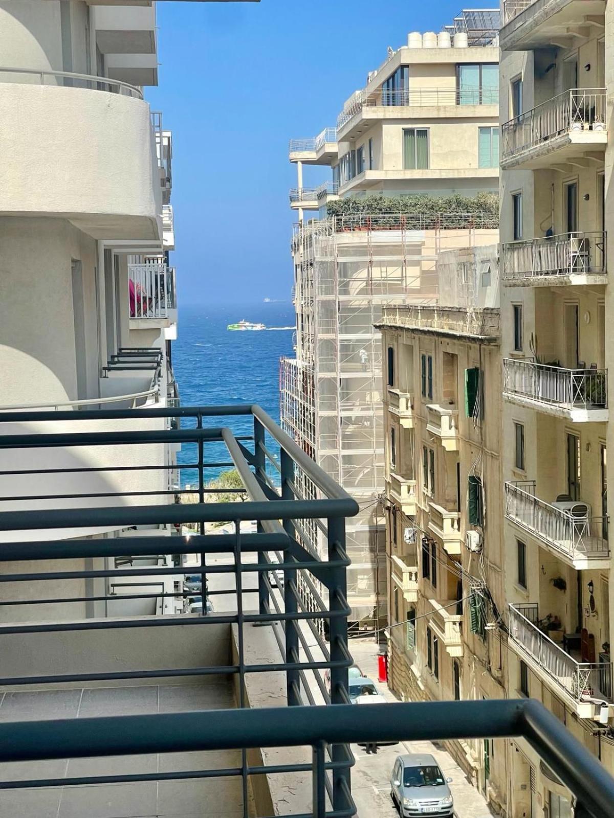 Aron Seaviews Apartment Sliema Buitenkant foto